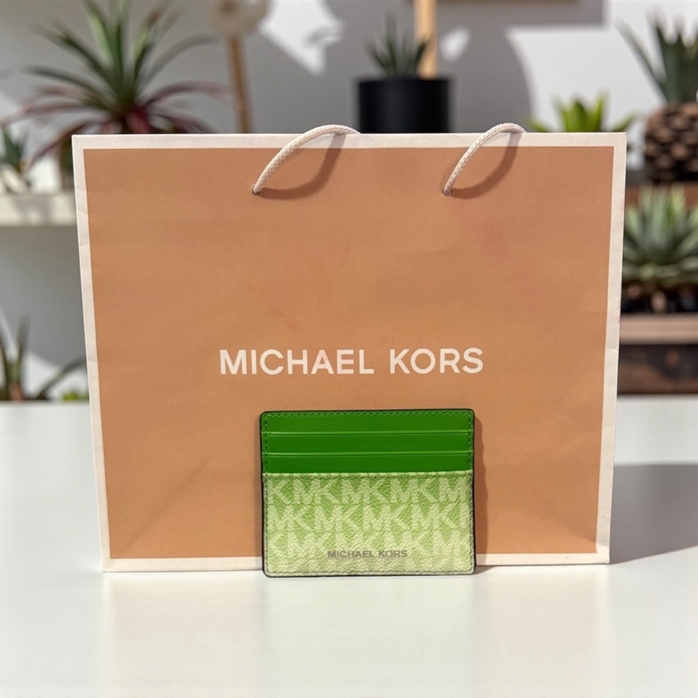 💚MICHAEL KORS💚Cooper Ombré Logo Tall Card Case in Jungle Green/NWT